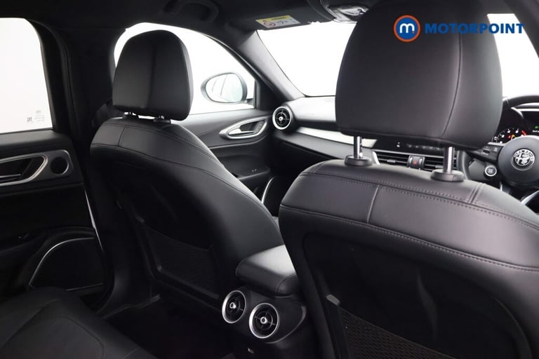 2022 Alfa Romeo Giulia 2.0 TB Sprint 4dr Auto Saloon Petrol Automatic