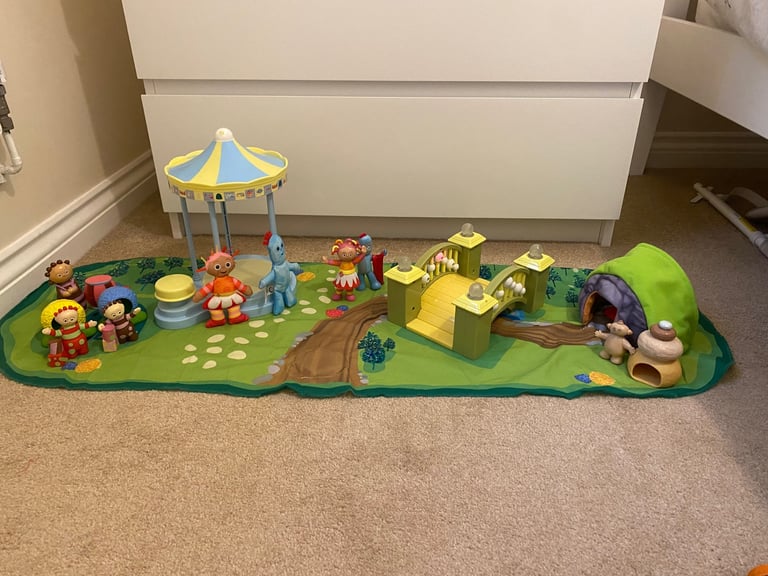 In the night garden toy set