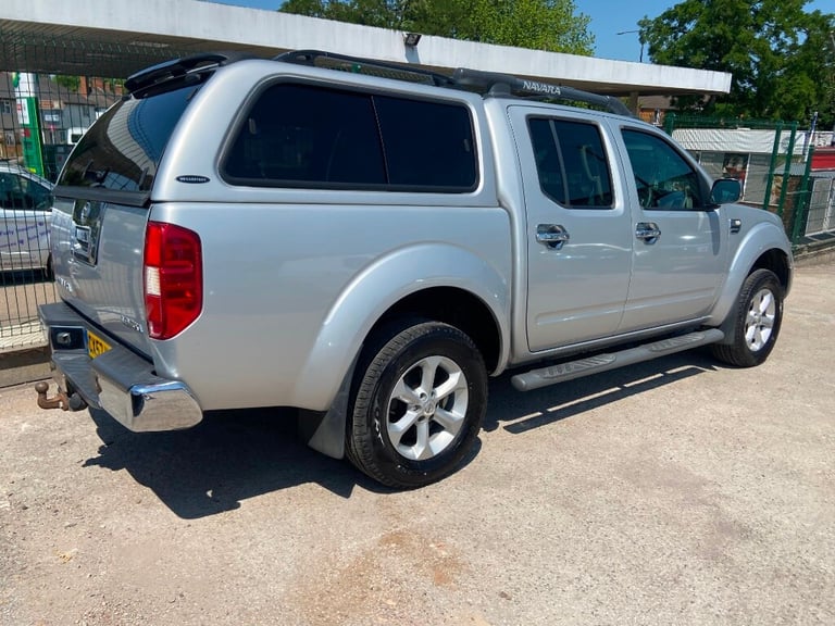 2007 Nissan Navara Double Cab Pick Up Aventura 2.5dCi 4WD PICK UP DIESEL Manual