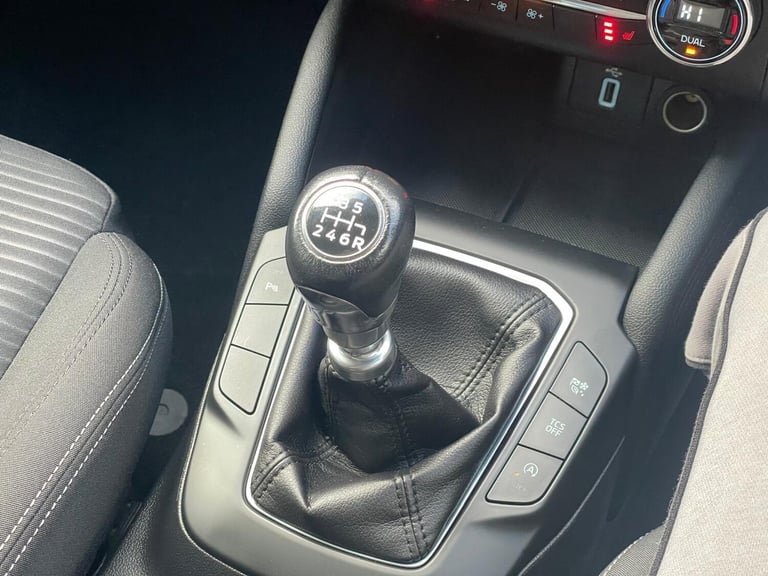 2020 Ford Focus 1.0T EcoBoost Titanium Euro 6 (s/s) 5dr HATCHBACK Petrol Manual