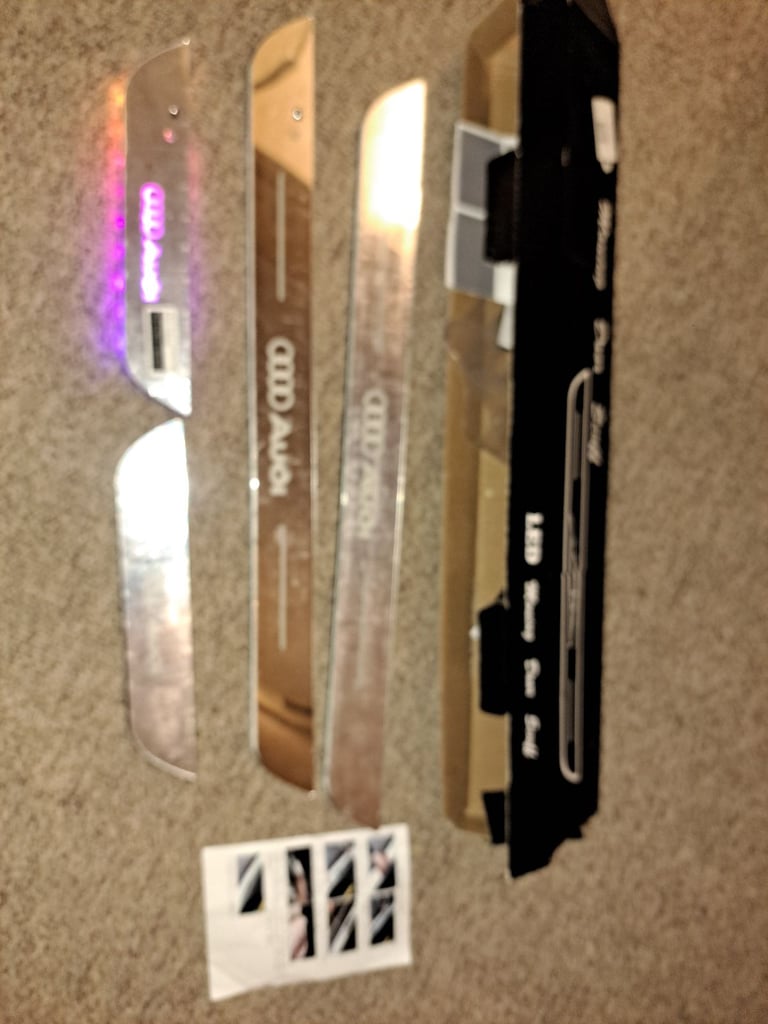 Set of led door scuff sills 