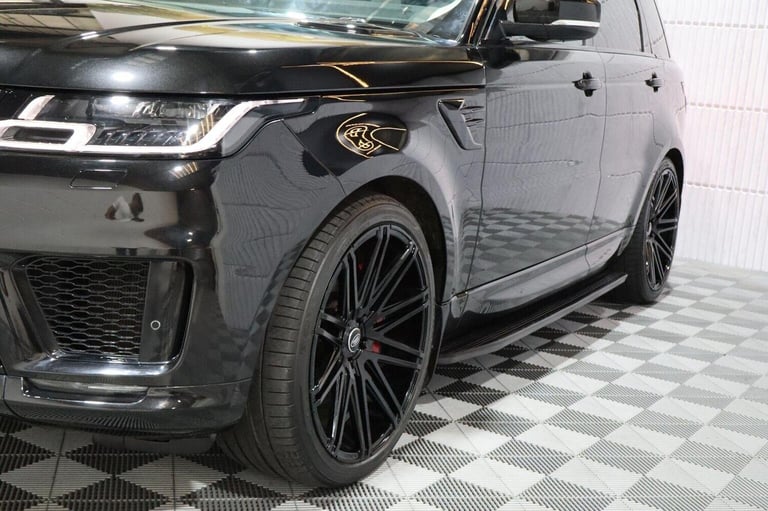 LAND ROVER RANGE ROVER SPORT 3.0 D300 MHEV HSE Silver Auto 4WD Euro 6 (s/s) 5dr