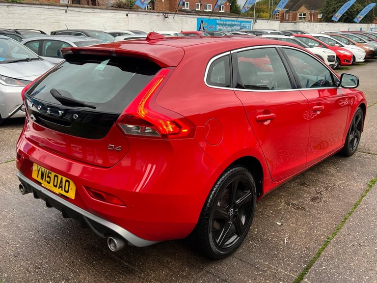 2015 Volvo V40 2.0 D4 R-Design Nav Hatchback 5dr Diesel Manual Euro 6 (s/s) (190 ps) HATCHBACK Di...