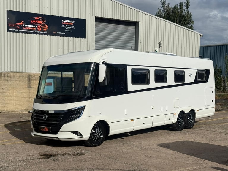 image for NIESMANN + BISCHOFF ARTO 88EK AUTO - ClouLine High Level Luxury 4 Berth A Class