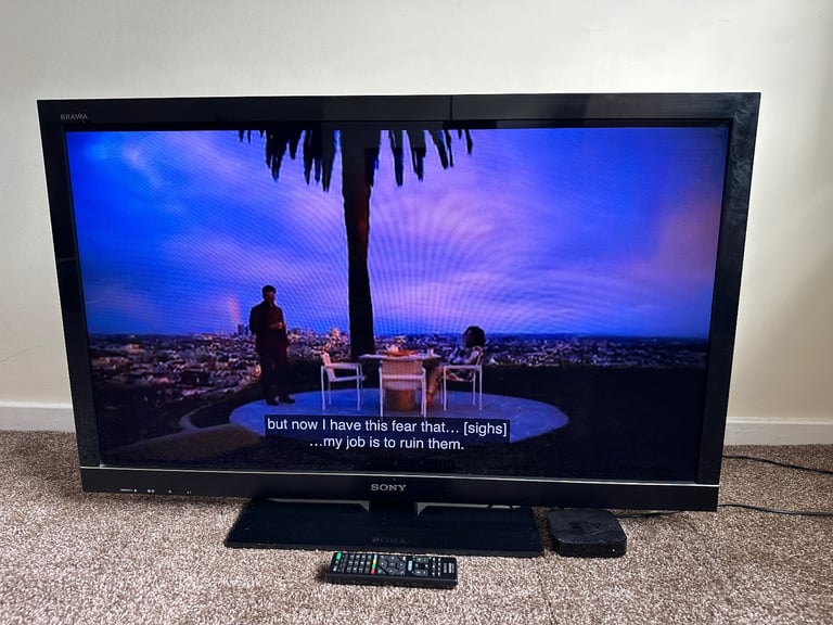 40 Inch Sony Swivel TV - Fully Functional