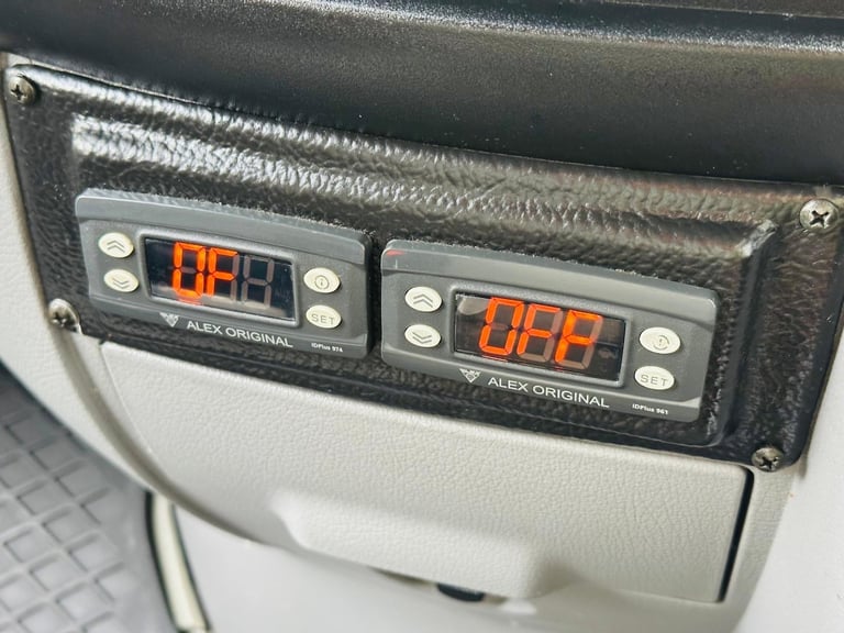 2016 Mercedes-Benz Sprinter 3.5t BlueEFFICIENCY Van PANEL VAN Diesel Manual