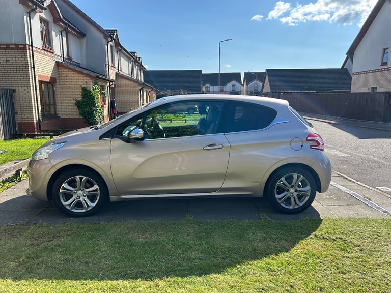 image for Peugeot, 208, Hatchback, 2013, Manual, 1397 (cc), 3 doors