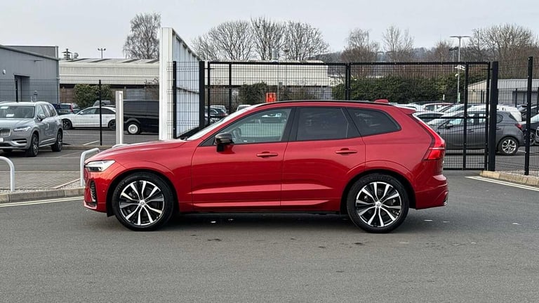 2024 Volvo XC60 Ultimate, B5 AWD Mild hybrid, Petrol, Dark ESTATE Petrol/Electric Hybrid Automatic