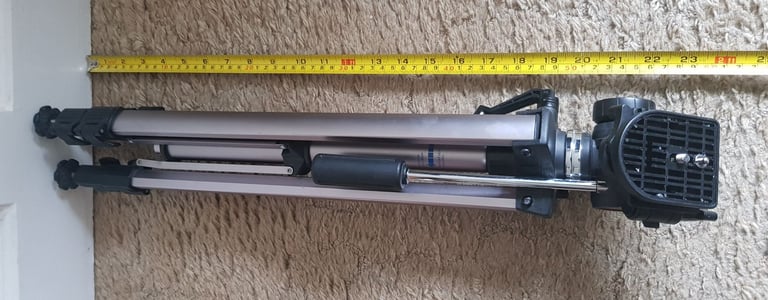 Vanguard Camera tripod -  153cm / 163cm max