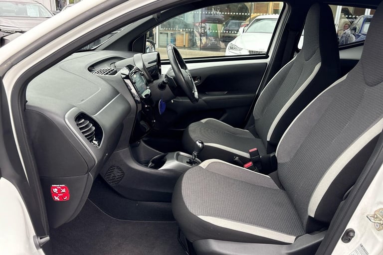 2021 Toyota AYGO 1.0 VVT-i X-Trend TSS 5dr x-shift Hatchback Petrol Automatic