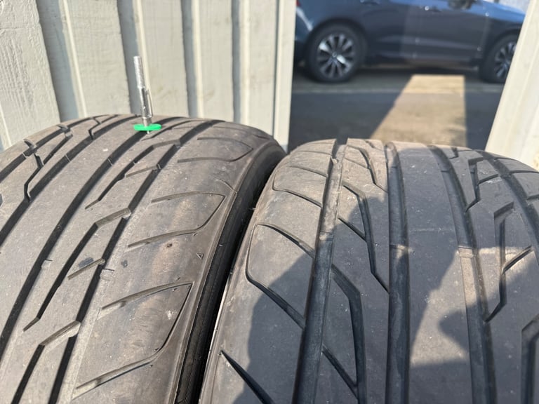 285 35 22 Budget Tyre pair
