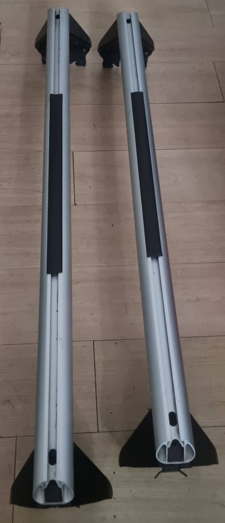 Vauxhall Astra J Roof bars