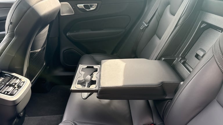 2022 Volvo XC60 2.0 B5P Ultimate Dark 5dr AWD Geartronic Petrol Estate Estate Petrol Automatic