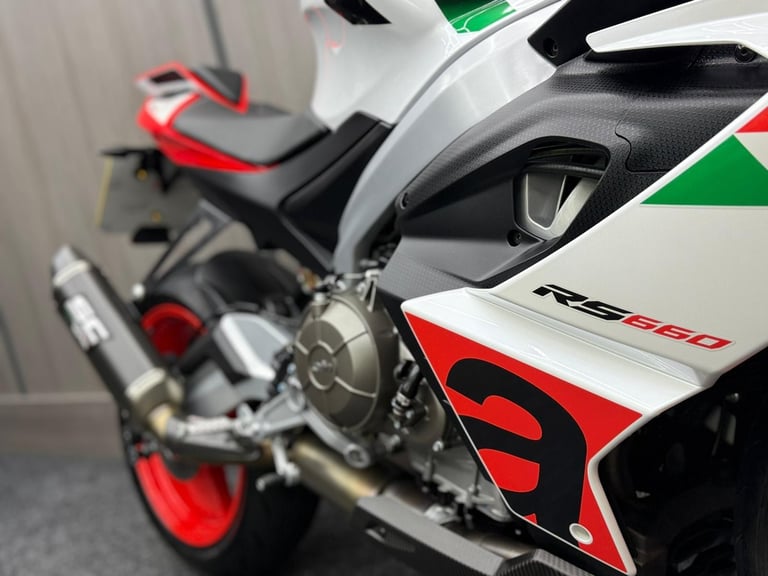 2024 74 Aprilia RS660 EXTREMA ABS - SC PROJECT SYSTEM - 713 MILES!