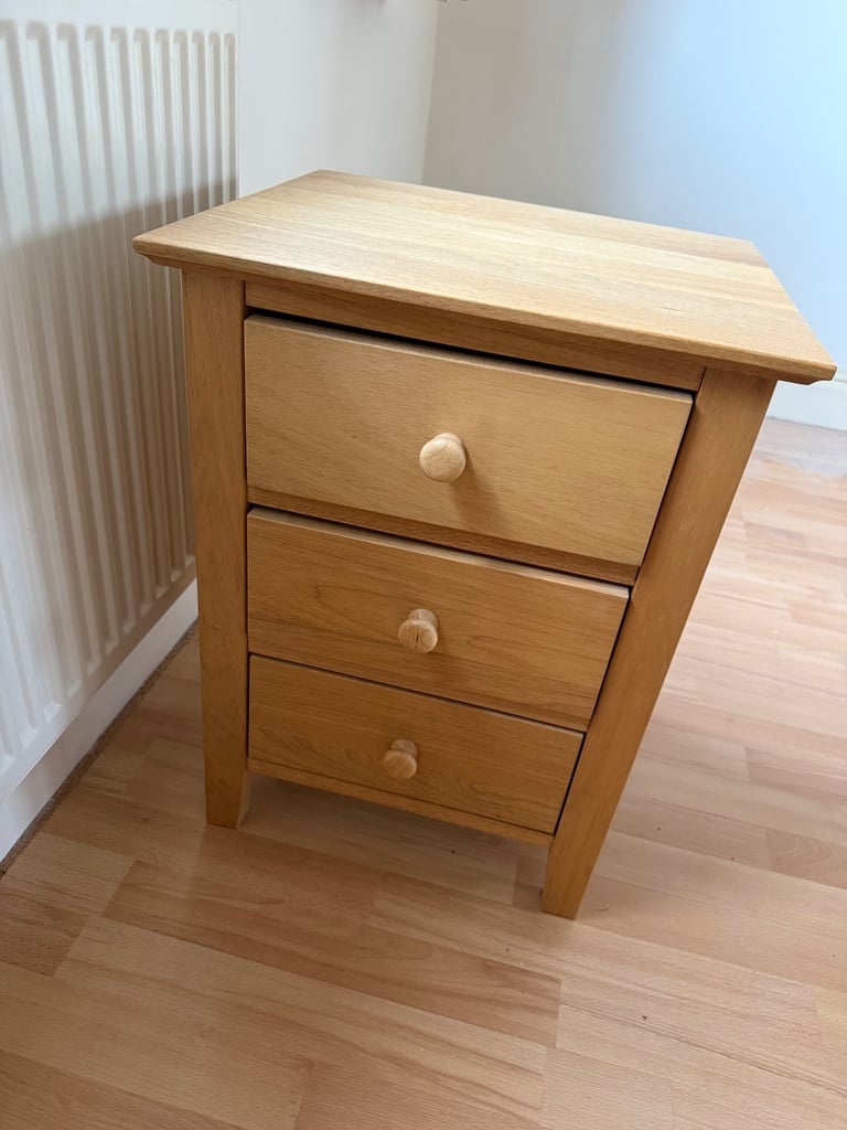 image for Oak Bedside Tables x2