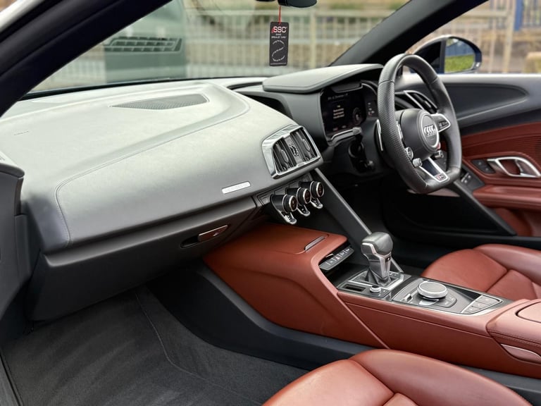 Audi R8 5.2 FSI V10 Spyder S Tronic quattro Euro 6 (s/s) 2dr