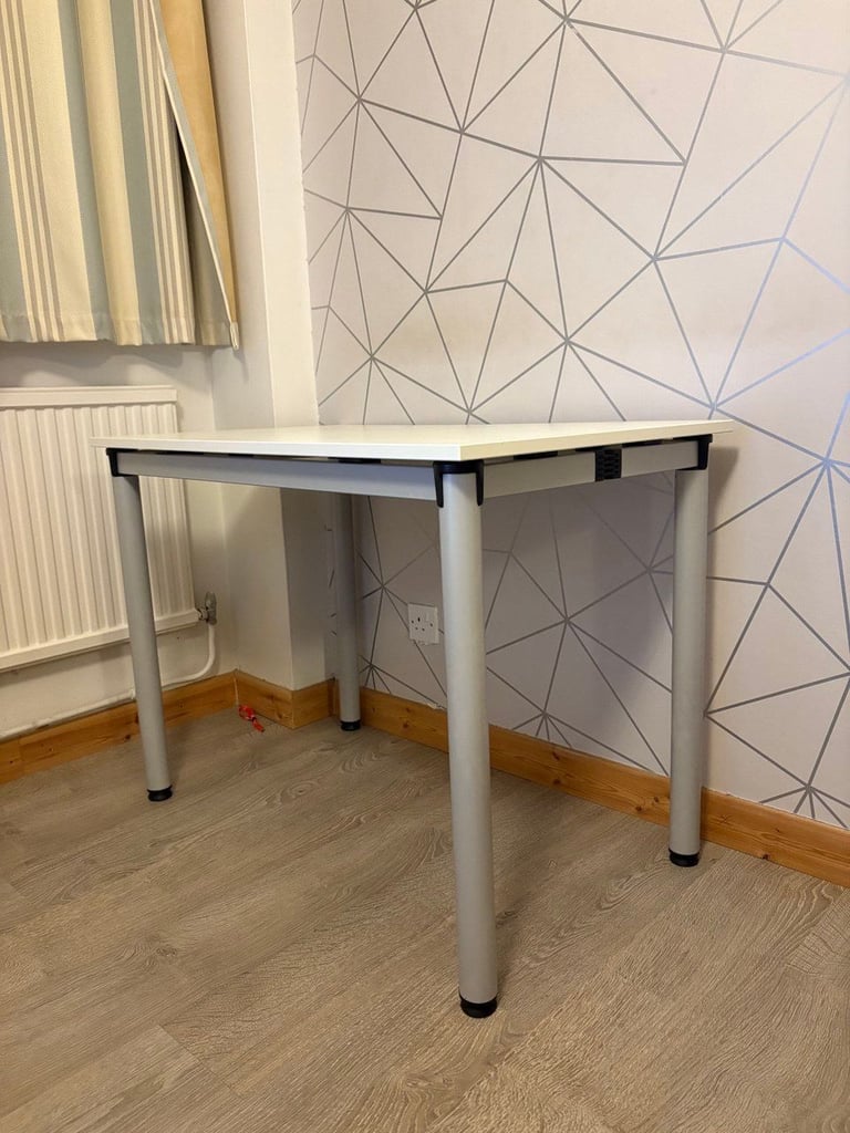 image for Compact White Office / Study Desk