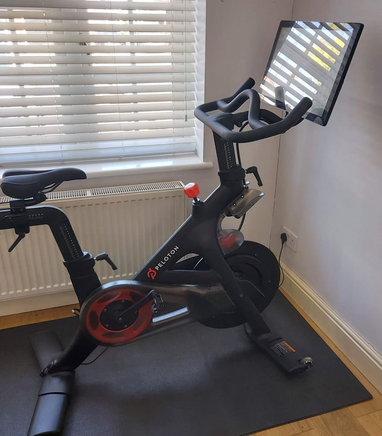 image for 3rd generation Peloton bike model PLTN-RB1VQ & accessories 