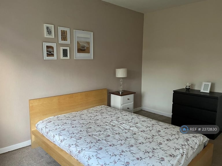 2 bedroom flat in Burnbank Street, Coatbridge, ML5 (2 bed) (#2372830)