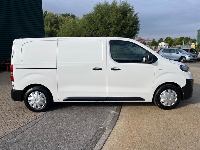 2019 Peugeot Expert 1.5 BlueHDi 1000 Professional Standard Panel Van MWB Euro 6 (s/s) 6dr PANEL V...