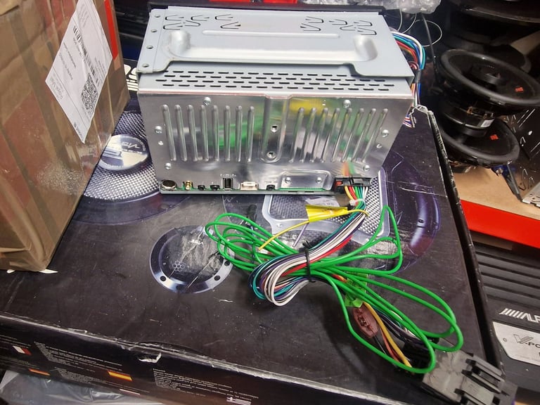 DOUBLE DIN PIONEER DMH 340DAB STEREO