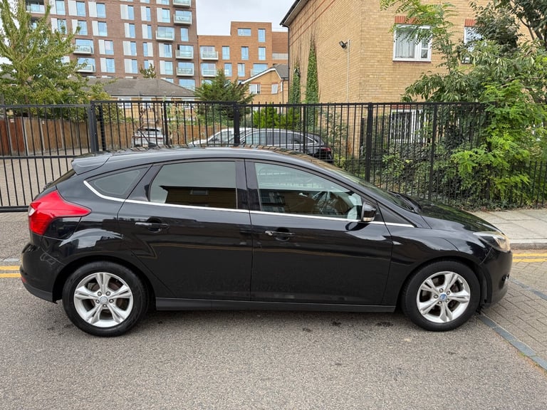 2014 Ford Focus 1.0 EcoBoost Zetec 5dr HATCHBACK Petrol Manual