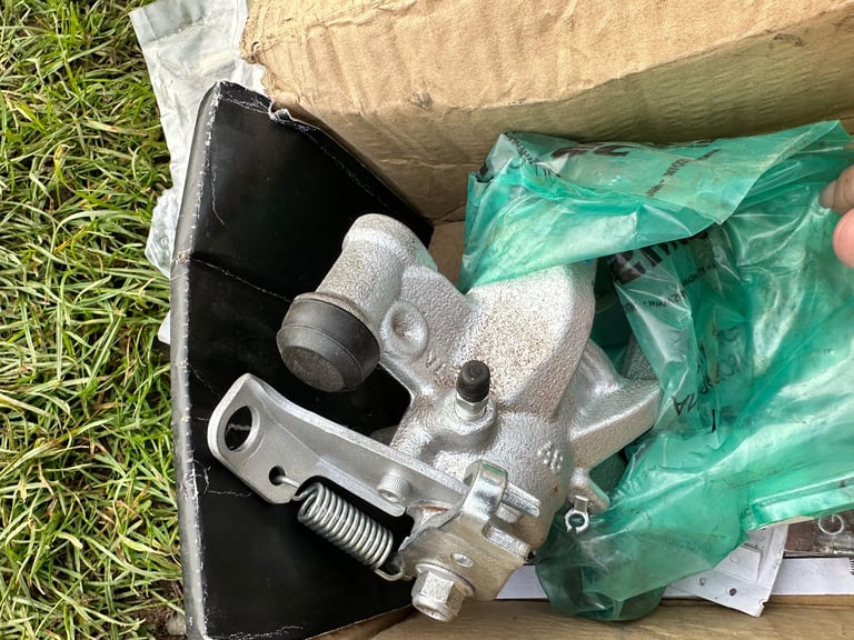 NEW Renault van brake caliper 2012-24