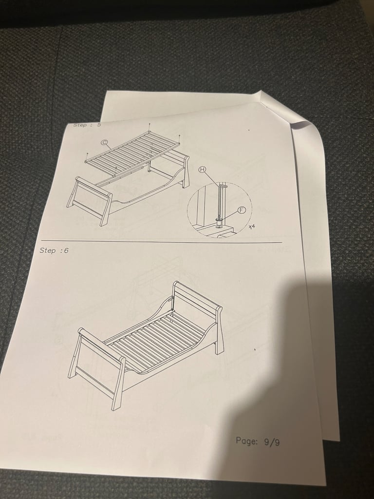 Silver Cross Nostalgia sleigh cotbed