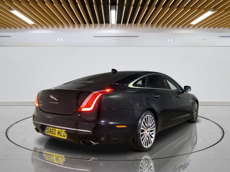 2016 Jaguar XJ 3.0d V6 Autobiography Saloon 4dr Diesel Auto Euro 6 (s/s) (LWB) (300 ps) Saloon Di...