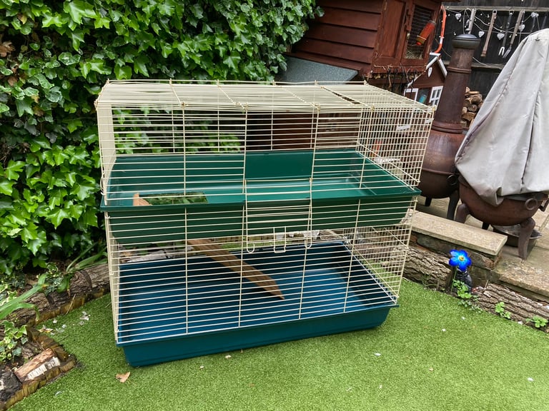 Large guinea pig cage/run