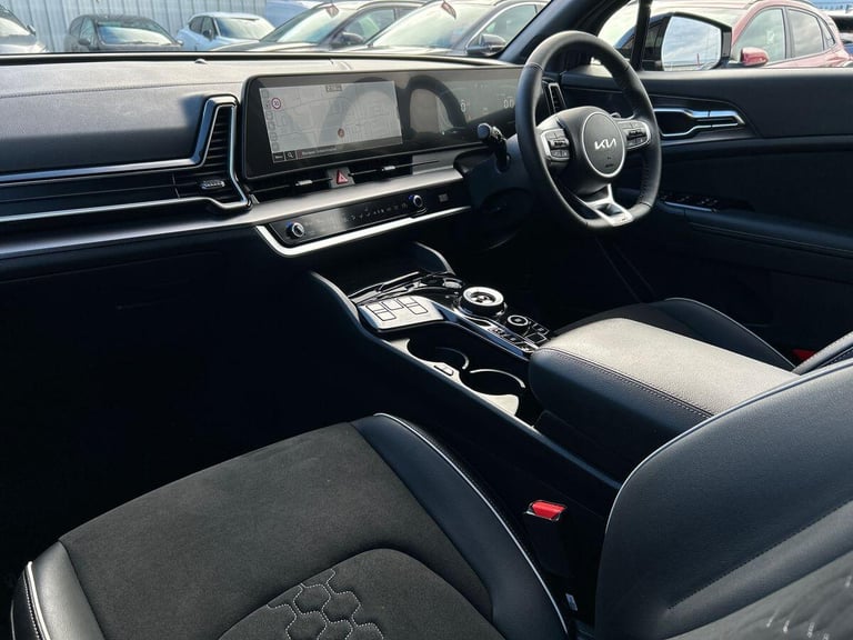 2025 Kia Sportage 1.6 h T-GDi GT-Line SUV 5dr Petrol Hybrid Auto Euro 6 (s/s) (207 bhp) SUV PETRO...