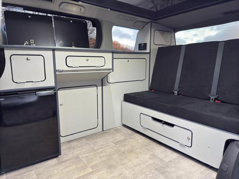 2010 Toyota ALPHARD VELLFIRE POP TOP 4 BERTH NEW CAMPER CONVERSION RUST FREE