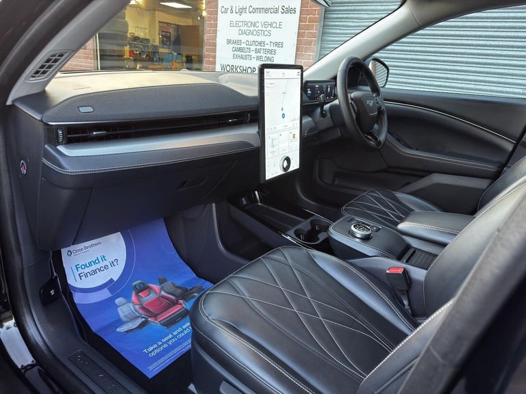 FORD MUSTANG Standard Range 70kWh 5dr 2021