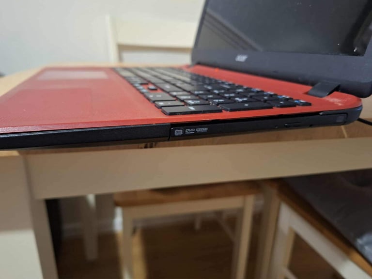 Acer i3(5th gen)1tb hdd,8gb ram laptop