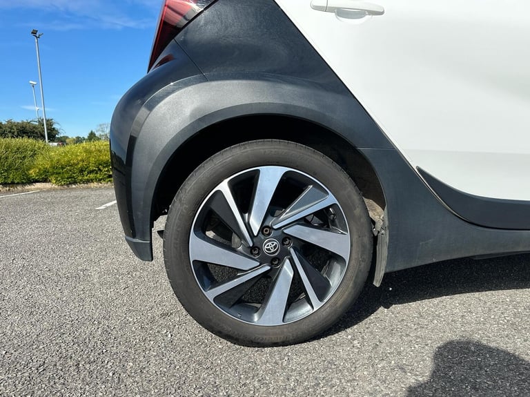 2023 Toyota Aygo X 1.0 VVT-i Edge 5dr Hatchback Petrol Manual