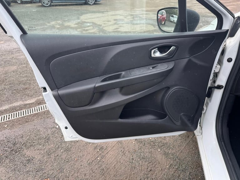 2016 Renault Clio 1.2 16V Play Euro 6 5dr HATCHBACK Petrol Manual