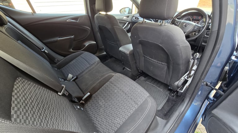 Vauxhall, ASTRA, Hatchback, 2017, Manual, 1598 (cc), 5 doors