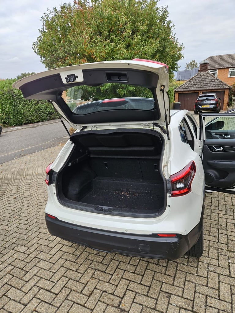 Nissan, QASHQAI, Hatchback, 2019, Manual, 1332 (cc), 5 doors