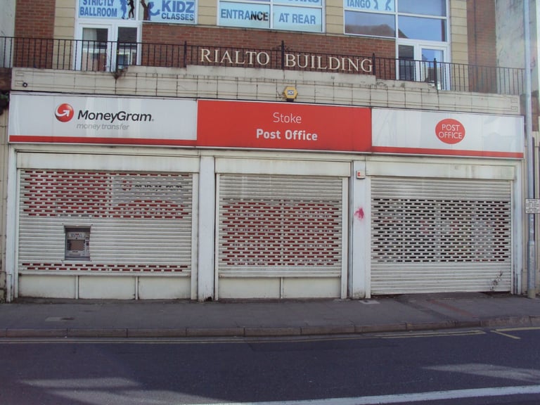 TO LET BUSINESS OPPORTUNITY MAIN POST OFFICE STOKE CITY CENTRE PREMISES SHOP RETAIL - STOKE ON TRENT