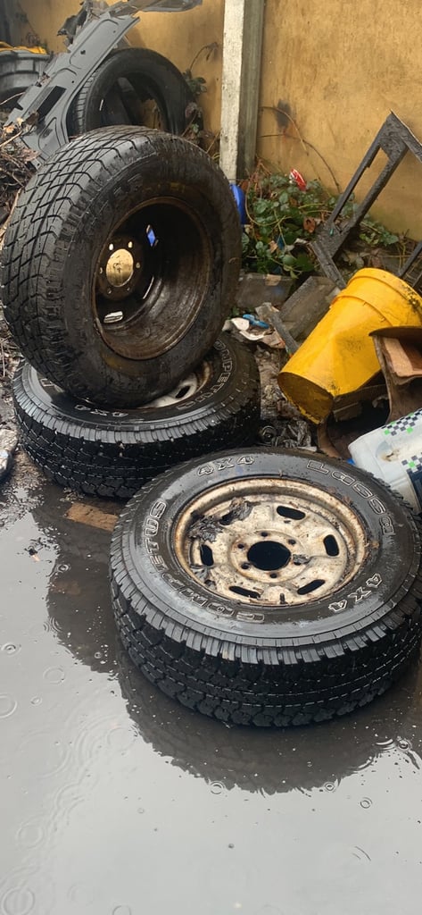 245/70R16 4x4 WHEELS USED LIKE NEW, RIMS AND TYRES 