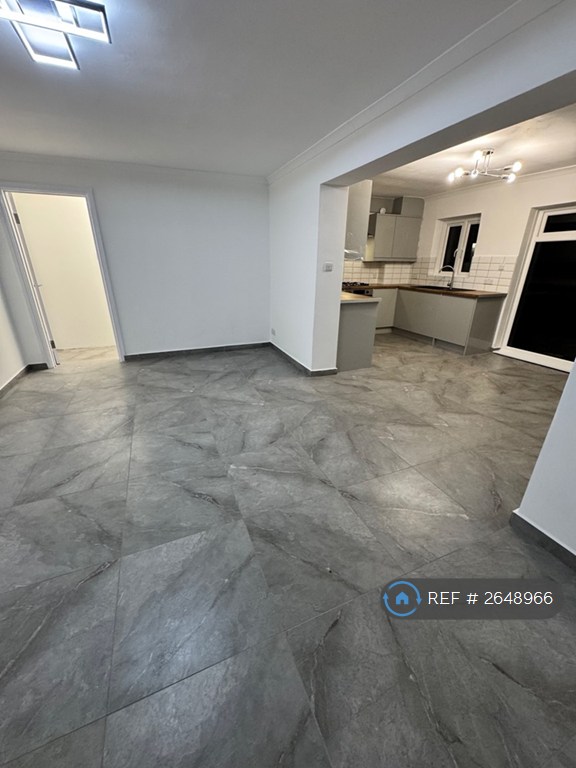 4 bedroom house in Bouvier Road, Enfield, EN3 (4 bed) (#2648966)