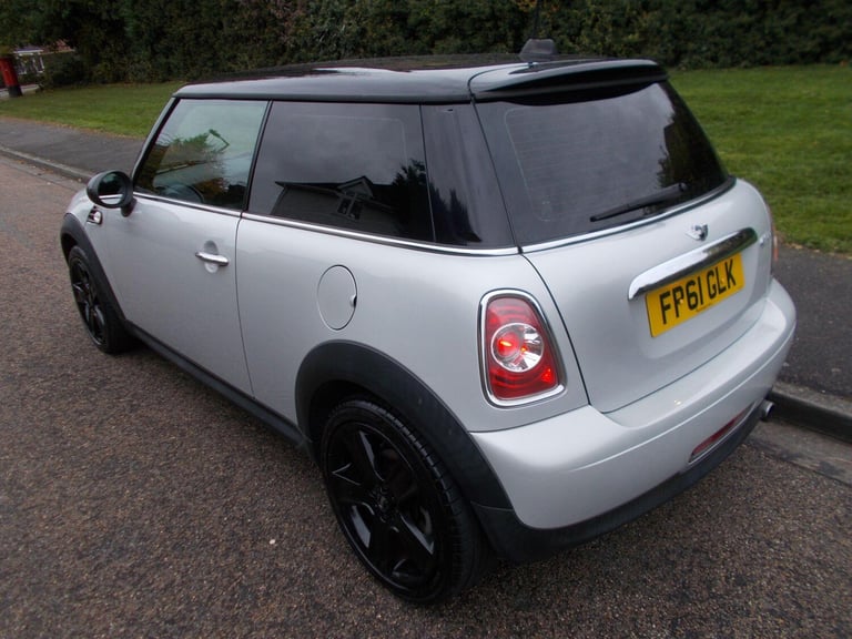 2011 MINI Hatch 1.6 Cooper Soho Euro 5 (s/s) 3dr HATCHBACK Petrol Manual