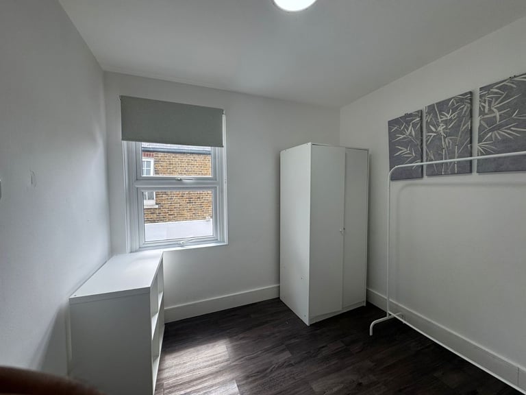 🏡 Modern Studio Flat – Bright & Spacious – Mitcham