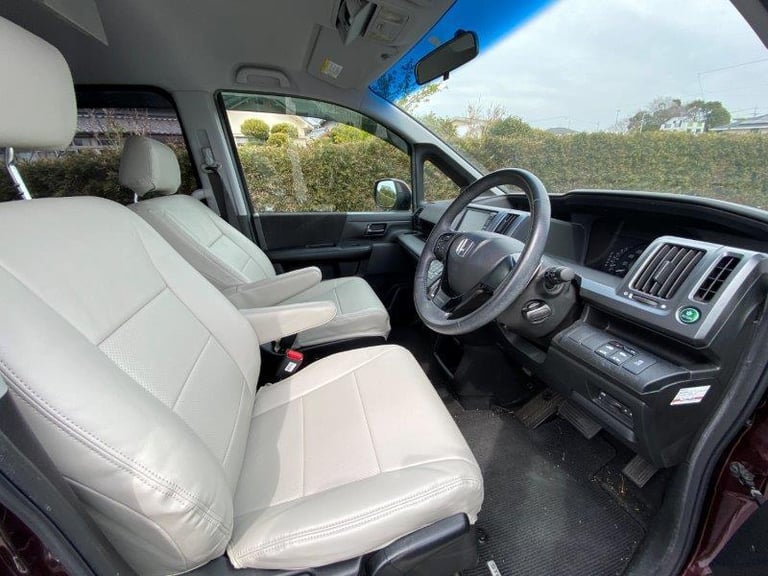 Honda Stepwagon/Alphard/Estima 2.0 Spada Z Auto 2.0 RK5 Auto 8 Seater MPV