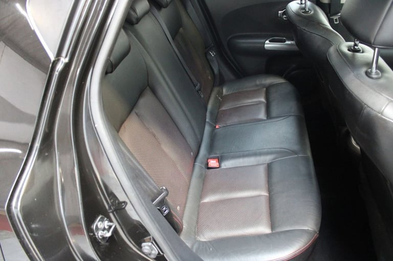 2011 Nissan Juke 1.6 DIG-T Tekna SUV 5dr Petrol Manual Euro 5 (190 ps) HATCHBACK Petrol Manual