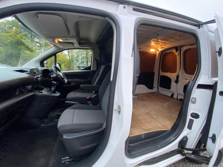 2020 Vauxhall Combo 1.6 Turbo D 2300 Sportive L1 H1 Euro 6 (s/s) 4dr PANEL VAN Diesel Manual