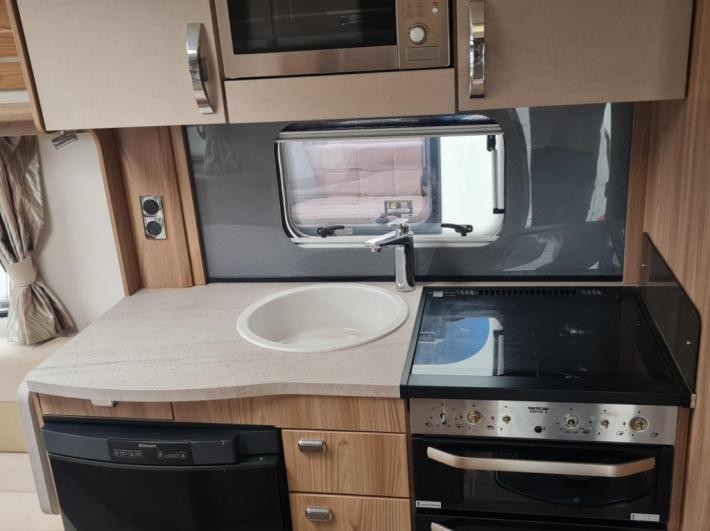 2016 Swift Challenger EVO 480 Used Caravan