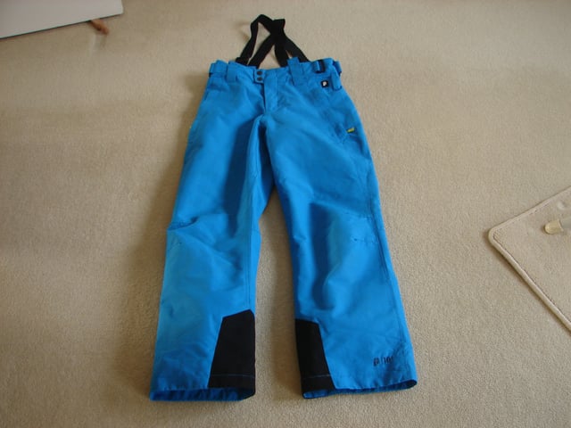 BOYS SKI PANTS/TROUSERS - 152CM - FITS AGE 8 - 13 - BREATHABLE AND  WATERPROOF £38 | in High Wycombe, Buckinghamshire | Gumtree