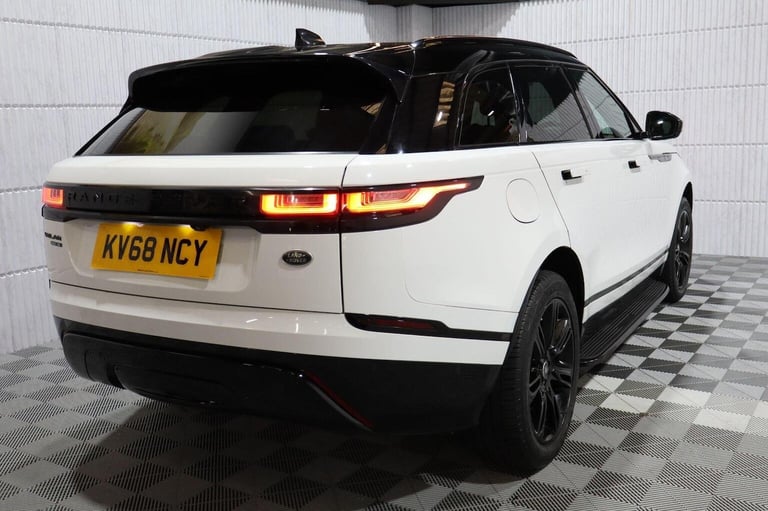 LAND ROVER RANGE ROVER VELAR 2.0 D240 R-Dynamic SE Auto 4WD Euro 6 (s/s) 5dr