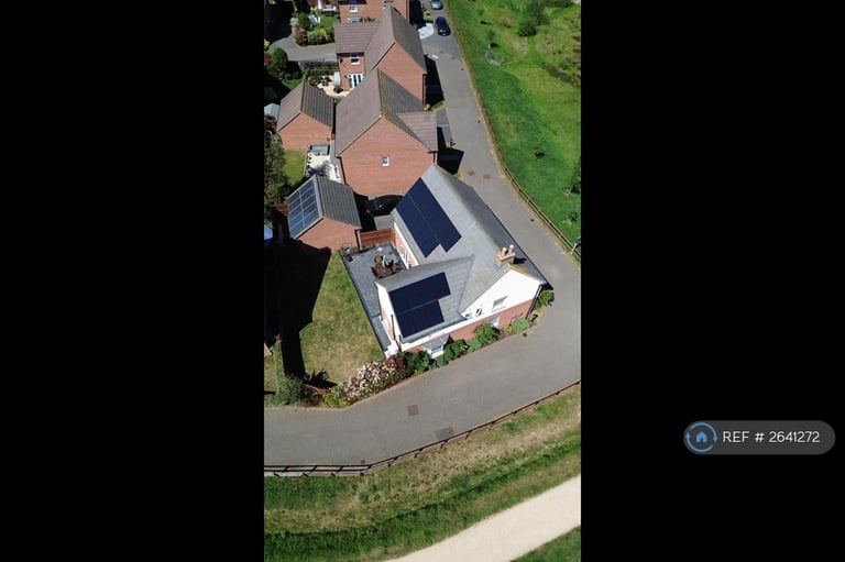 5 bedroom house in Wright Close, Leicester, LE8 (5 bed) (#2641272)